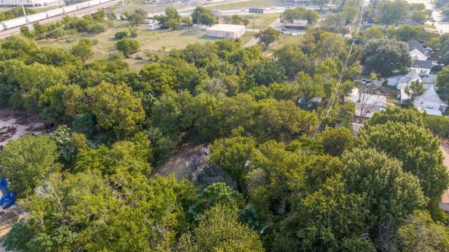 1616 E Broadway Avenue, Fort Worth, TX 76104
