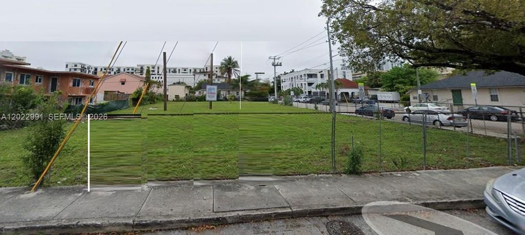 240 SW 7th Avenue, Miami, FL 33130