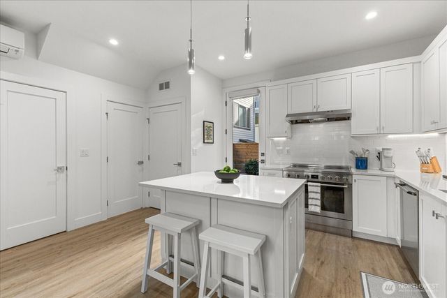 3537 NE 93rd Street, Seattle, WA 98115