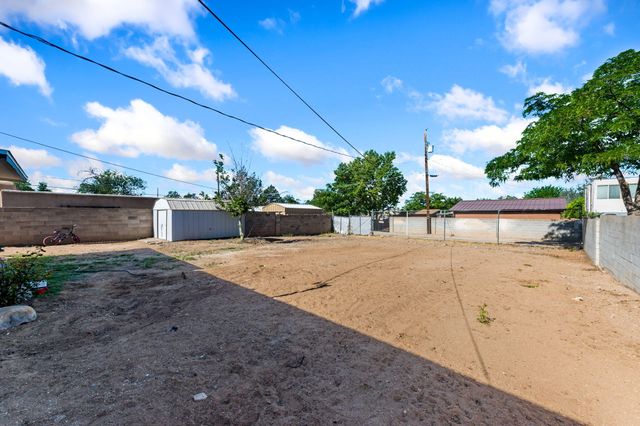 2507 Alvarado Drive NE, Albuquerque, NM 87110