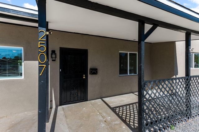 2507 Alvarado Drive NE, Albuquerque, NM 87110