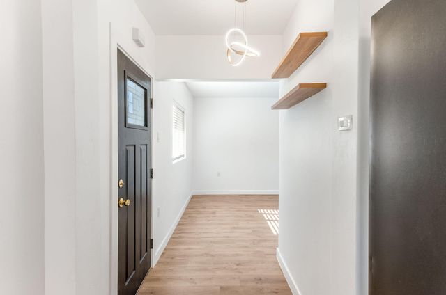 2507 Alvarado Drive NE, Albuquerque, NM 87110