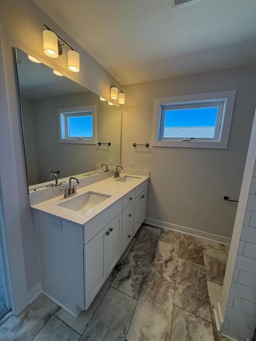 11764 35th Street N, Lake Elmo, MN 55042