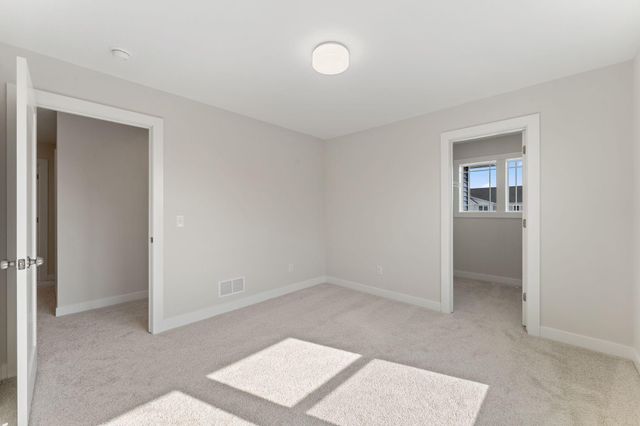 11764 35th Street N, Lake Elmo, MN 55042