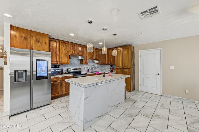5454 W ROANOKE Avenue, Phoenix, AZ 85035
