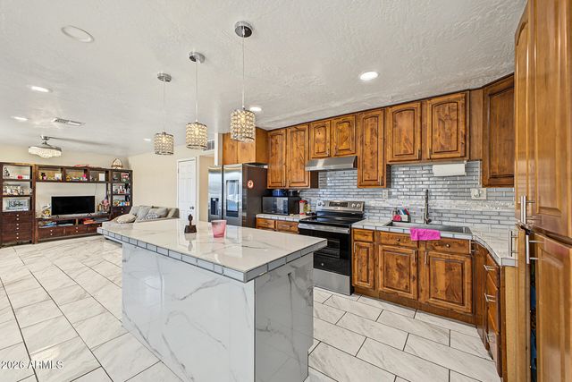 5454 W ROANOKE Avenue, Phoenix, AZ 85035