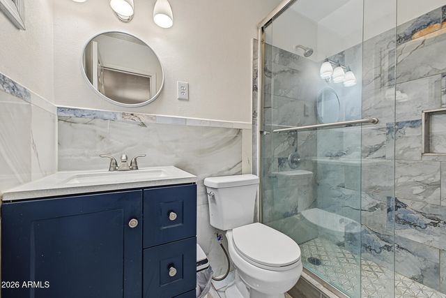 5454 W ROANOKE Avenue, Phoenix, AZ 85035