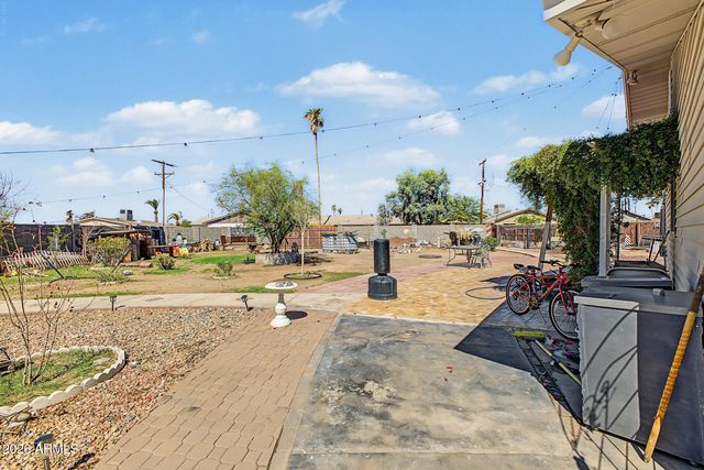 5454 W ROANOKE Avenue, Phoenix, AZ 85035