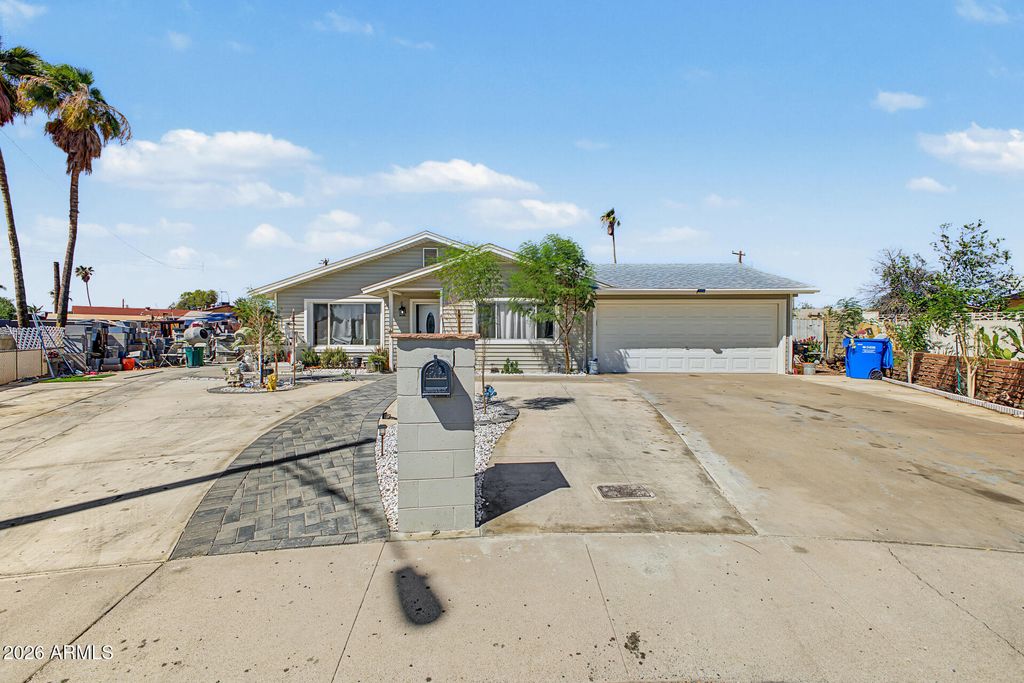 5454 W ROANOKE Avenue, Phoenix, AZ 85035