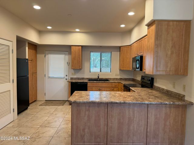 1435 W Kilburn St Apt 2102, Tucson, AZ 85705