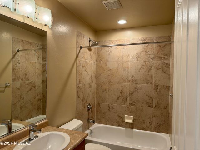 1435 W Kilburn St Apt 2102, Tucson, AZ 85705