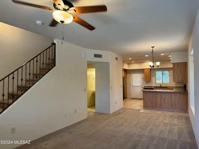 1435 W Kilburn St Apt 2102, Tucson, AZ 85705