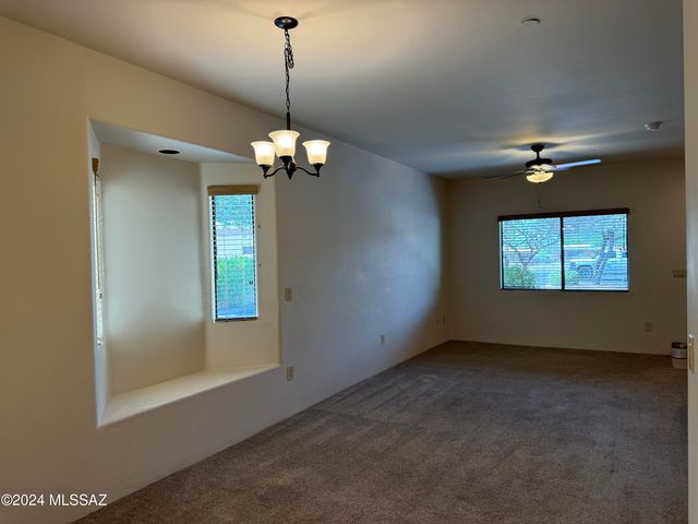 1435 W Kilburn St Apt 2102, Tucson, AZ 85705