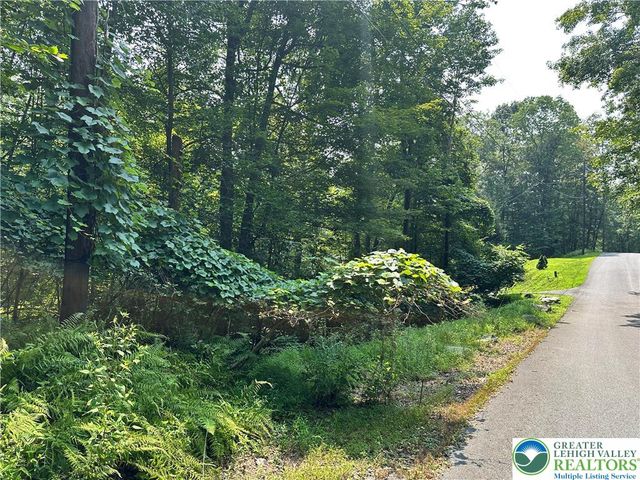 St Moritz Court 3F, Price Twp, PA 18332