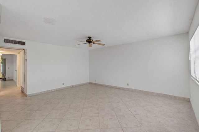 228 Brittany E, Delray Beach, FL 33446