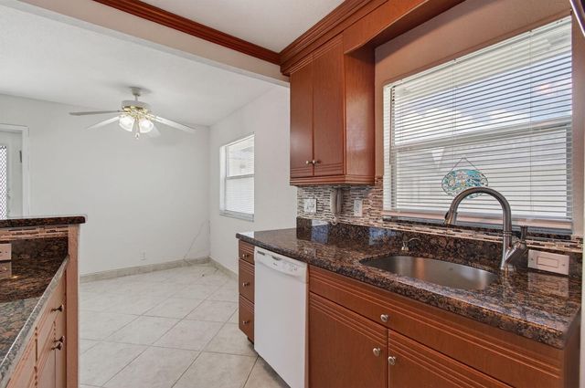 228 Brittany E, Delray Beach, FL 33446