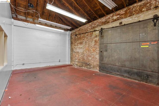 1422 Harrison St, Oakland, CA 94612