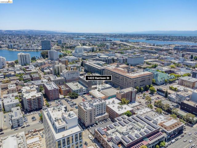 1422 Harrison St, Oakland, CA 94612