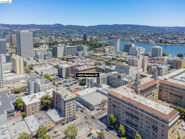 1422 Harrison St, Oakland, CA 94612