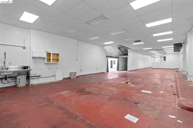1422 Harrison St, Oakland, CA 94612