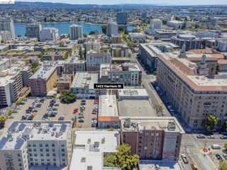 1422 Harrison St, Oakland, CA 94612