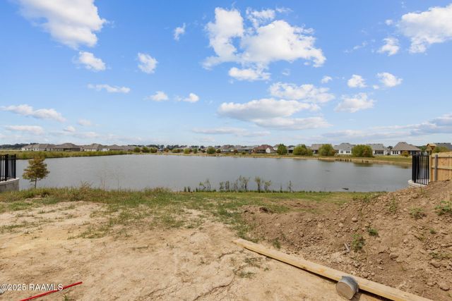 403 Last Quarter Drive, Youngsville, LA 70592