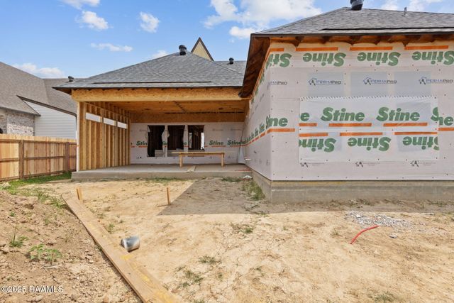 403 Last Quarter Drive, Youngsville, LA 70592