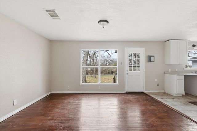 1213 Glenda Drive, Bedford, TX 76022