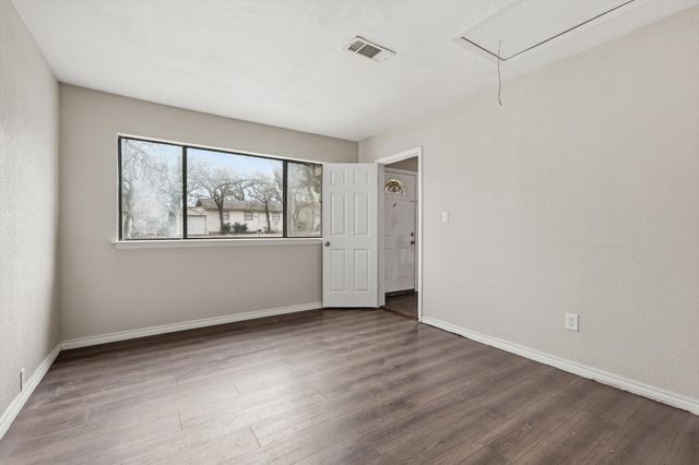 1213 Glenda Drive, Bedford, TX 76022