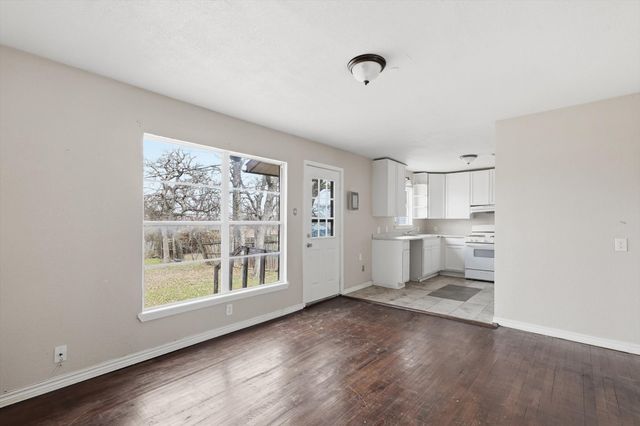 1213 Glenda Drive, Bedford, TX 76022