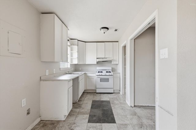 1213 Glenda Drive, Bedford, TX 76022