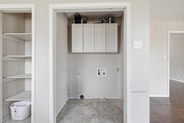 1213 Glenda Drive, Bedford, TX 76022