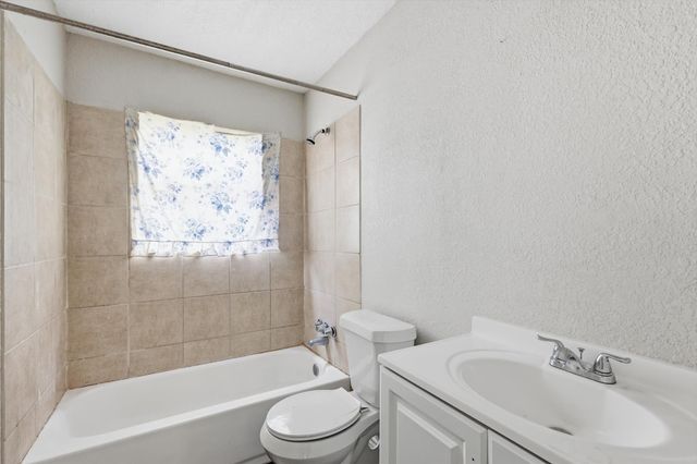 1213 Glenda Drive, Bedford, TX 76022