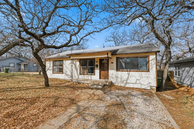 1213 Glenda Drive, Bedford, TX 76022