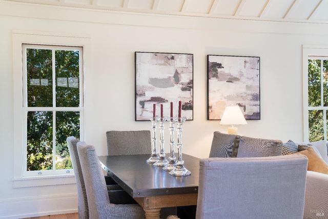 775 White Oak Dr, Santa Rosa, CA 95409