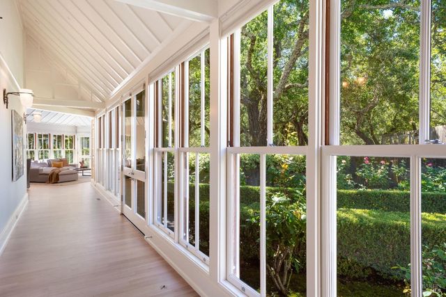 775 White Oak Dr, Santa Rosa, CA 95409