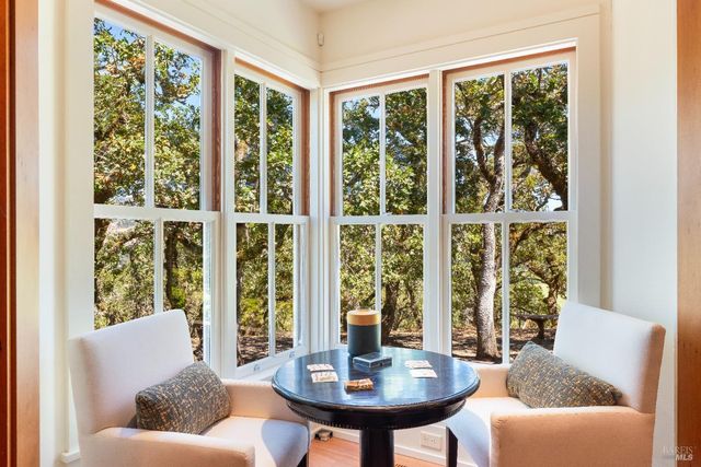 775 White Oak Dr, Santa Rosa, CA 95409