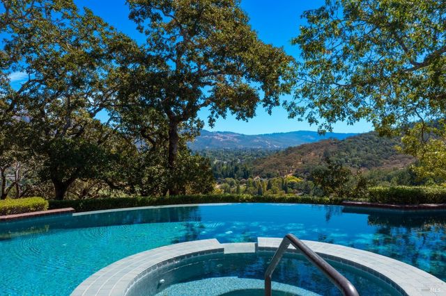 775 White Oak Dr, Santa Rosa, CA 95409