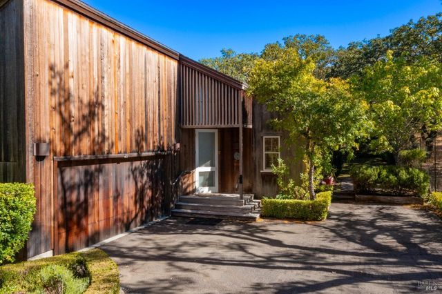 775 White Oak Dr, Santa Rosa, CA 95409