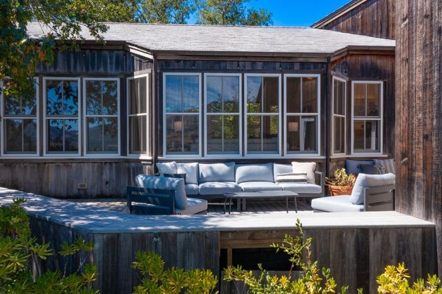 775 White Oak Dr, Santa Rosa, CA 95409