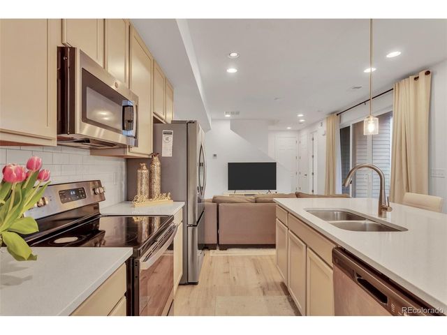 23 N Uriah St, Aurora, CO 80018