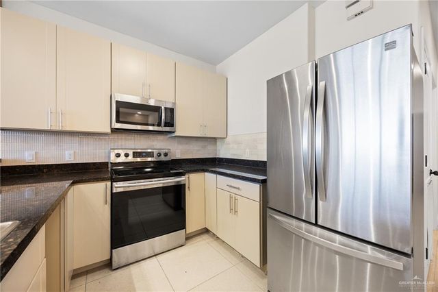 813 Travis Street 408, Mission, TX 78572