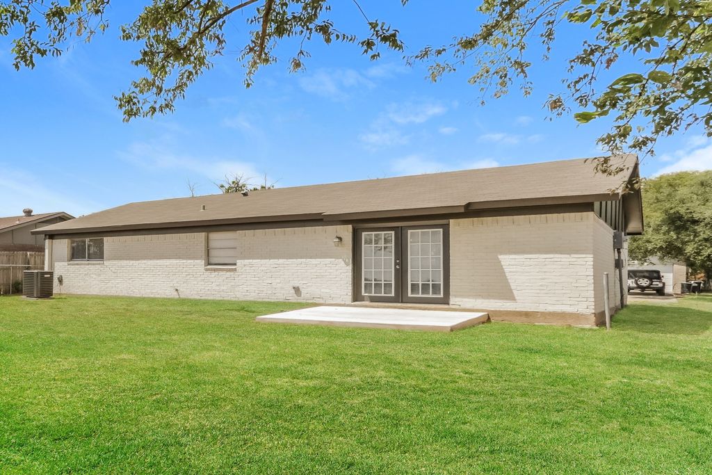 224 Woodgrove Street, Mesquite, TX 75181