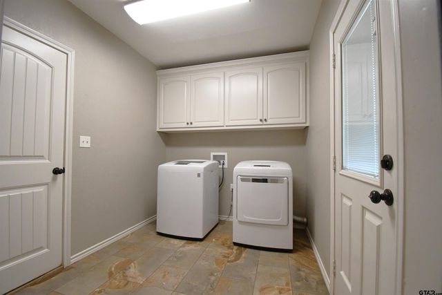 3323 Brooks Ln, Tyler, TX 75701