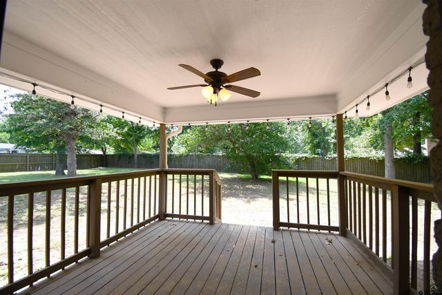 3323 Brooks Ln, Tyler, TX 75701