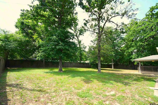 3323 Brooks Ln, Tyler, TX 75701