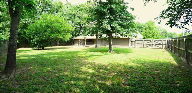 3323 Brooks Ln, Tyler, TX 75701