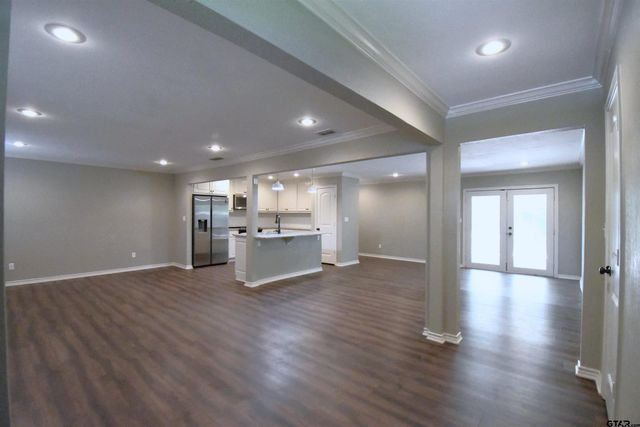 3323 Brooks Ln, Tyler, TX 75701