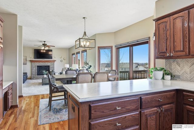 8544 S 98th Street, La Vista, NE 68128