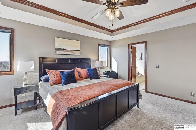 8544 S 98th Street, La Vista, NE 68128